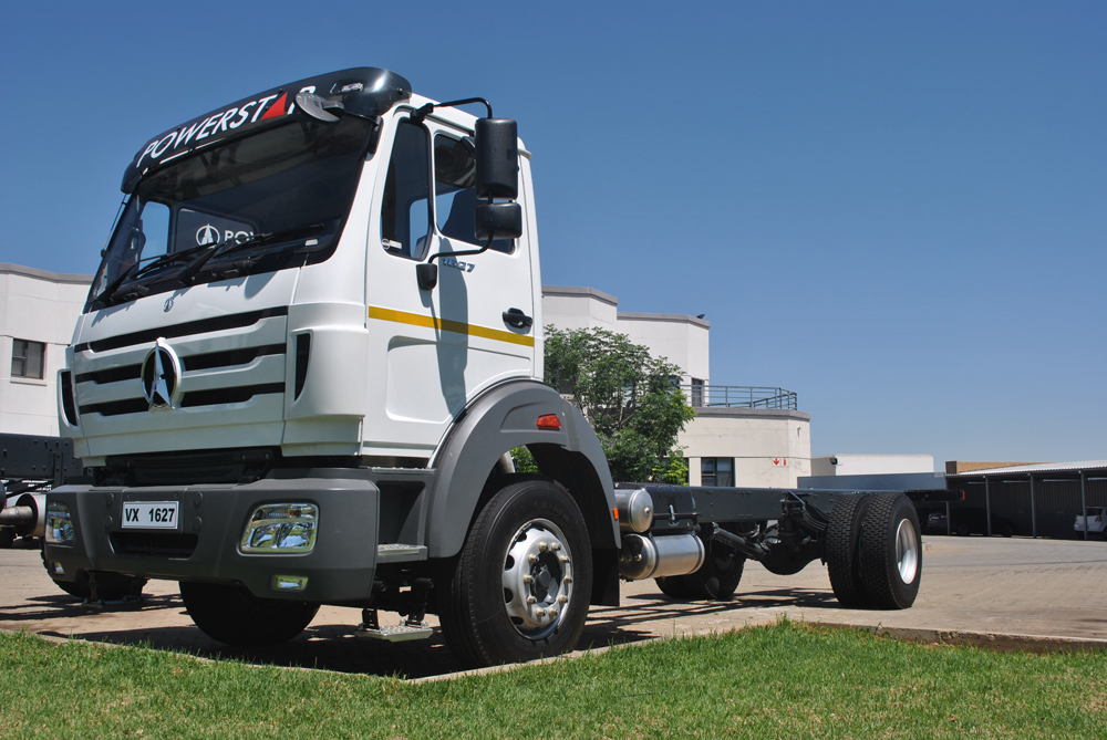 
								1627 Chassis cab full									