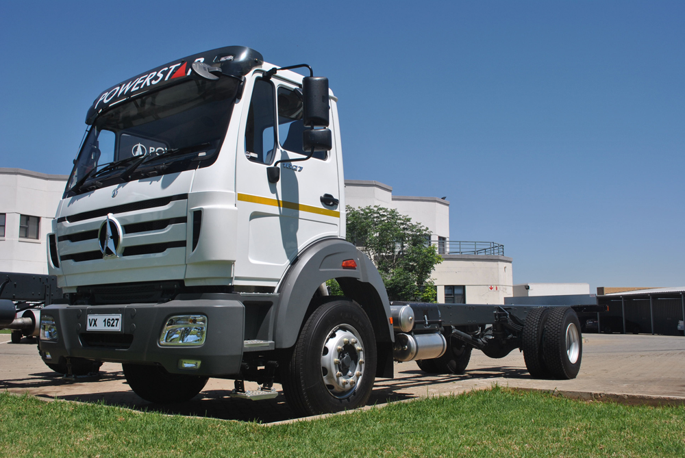 
								1627 Chassis cab full									